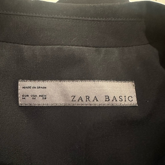 Unique Zara blazer with subtle puff sleeves, black, size M - Picture 6 of 7